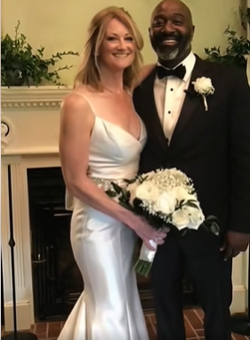 When my cousin was getting married, they sent out a ‘save the date’ before the actual invites